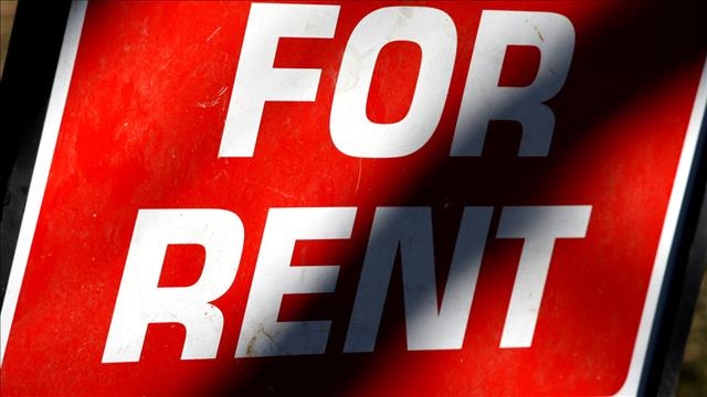 The North Bay Police Service says it has received reports of scammers taking money from victims by advertising fake rental listings online. (File)