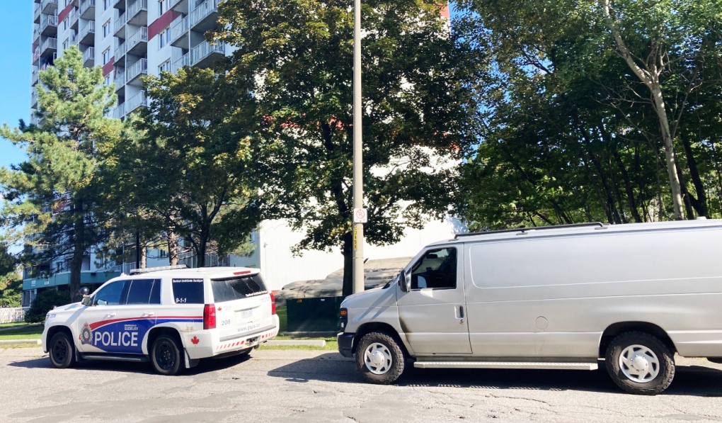 Greater Sudbury Police arrested a suspect at a Bruce Avenue apartment building Tuesday afternoon. (Alana Everson/CTV News)
