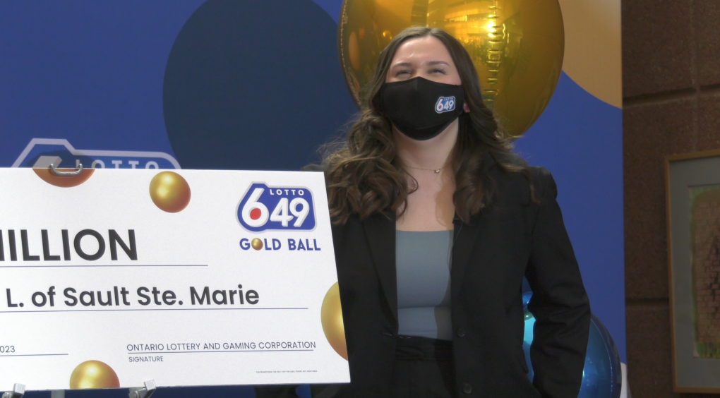 Berita Sault: Mahasiswa tahun pertama memenangkan lotere  juta