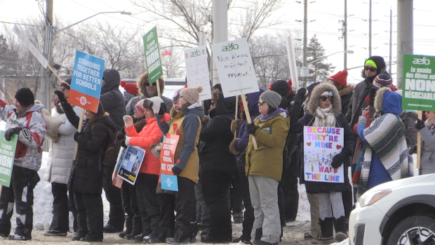 Education workers strike in Sudbury